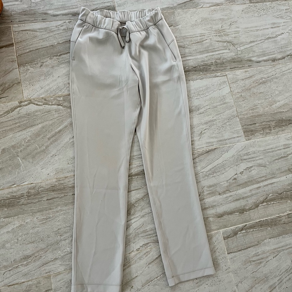 Lululemon On the Fly pants 6
